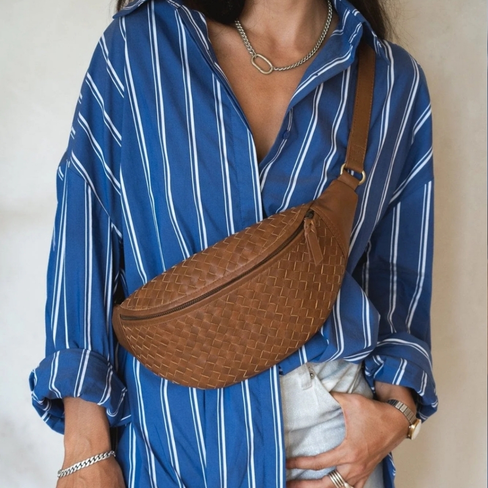 Mandrn Brown Woven Crossbody Bag
